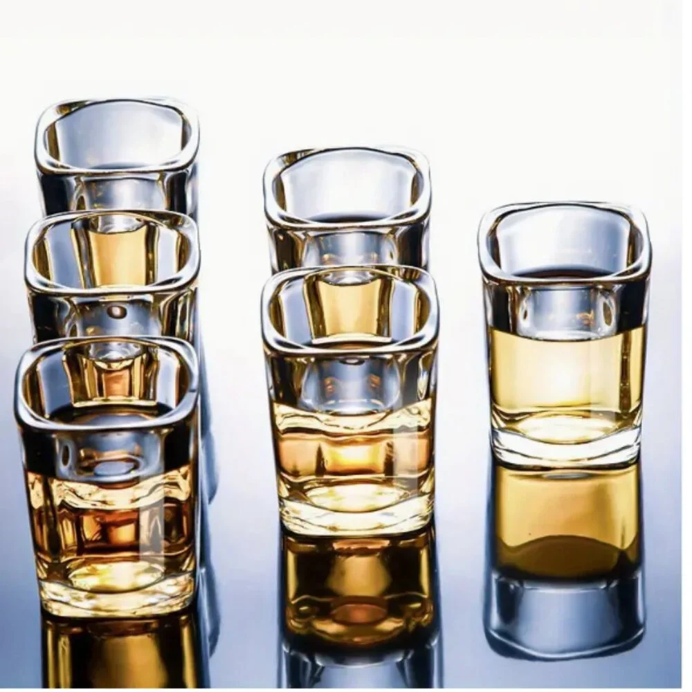 ELEGANT SHOT GLASSES SET - Picture 2 of 6